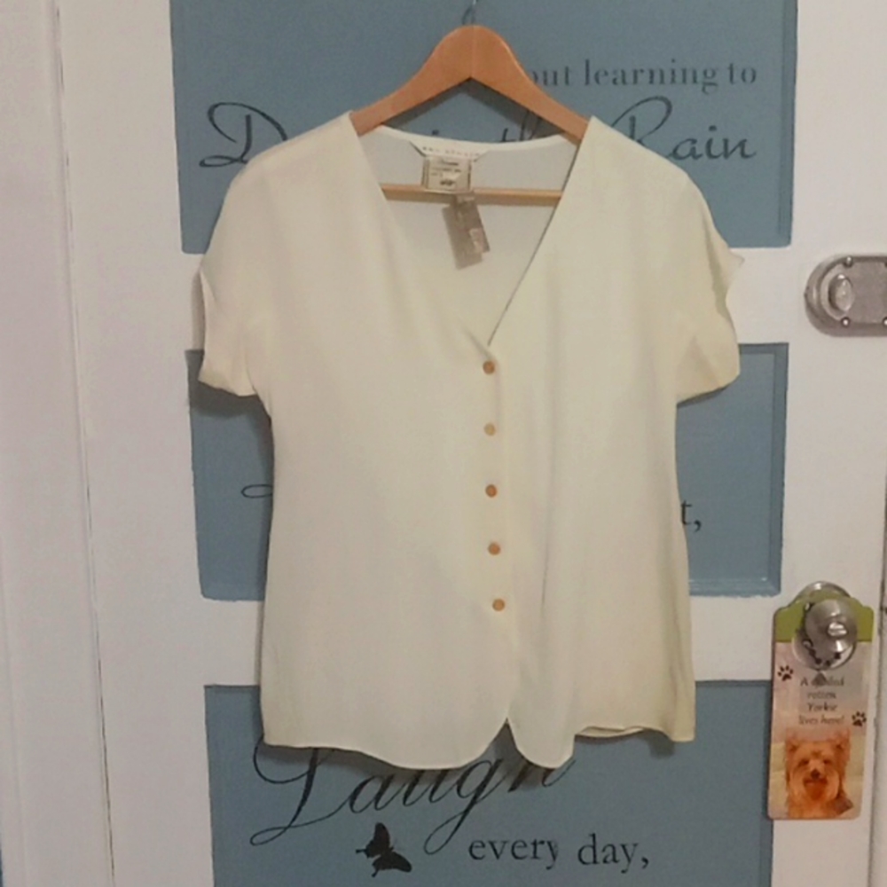 Brand new MAX STUDIO TOP